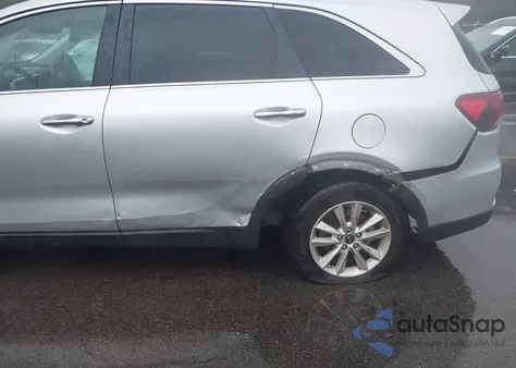 2019 Kia Sorento 3.3L Lx z USA, uszkodzony, nr VIN 5XYPG4A59KG497722